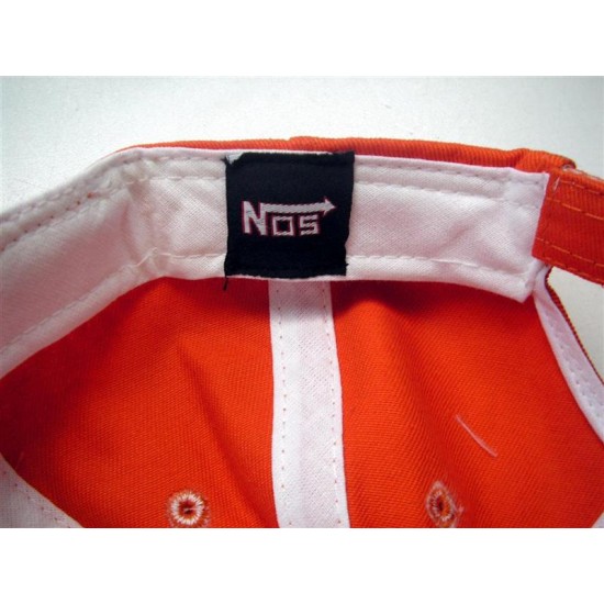 Nos Yanı Alevli Turuncu Şapka , Nos Şapka